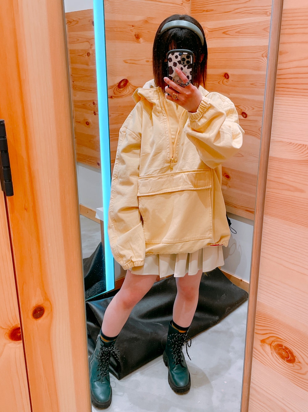 「休日スタイル、今日のコーデ、ビッグシルエット、低身長、低身長コーデ、ゆるコーデ、カジュアルコーデ、おしゃれさんと繋がりたい」｜「Levi'sのアイテム（トップス、イエロー系）」を使った、SARINAさん（レディース・148cm）の春コーディネートの1枚目の写真
