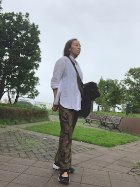 「リネンシャツ」｜「アイテム（ナイロンジャケット）」を使った、yayowillさん（レディース・159cm）の夏コーディネート