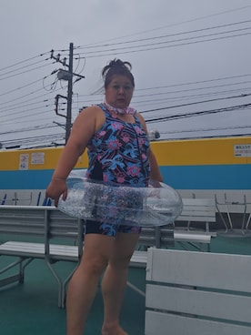 「アイテム（ビーチサンダル）」を使った、かおりんさん（レディース・156cm）の夏コーディネート