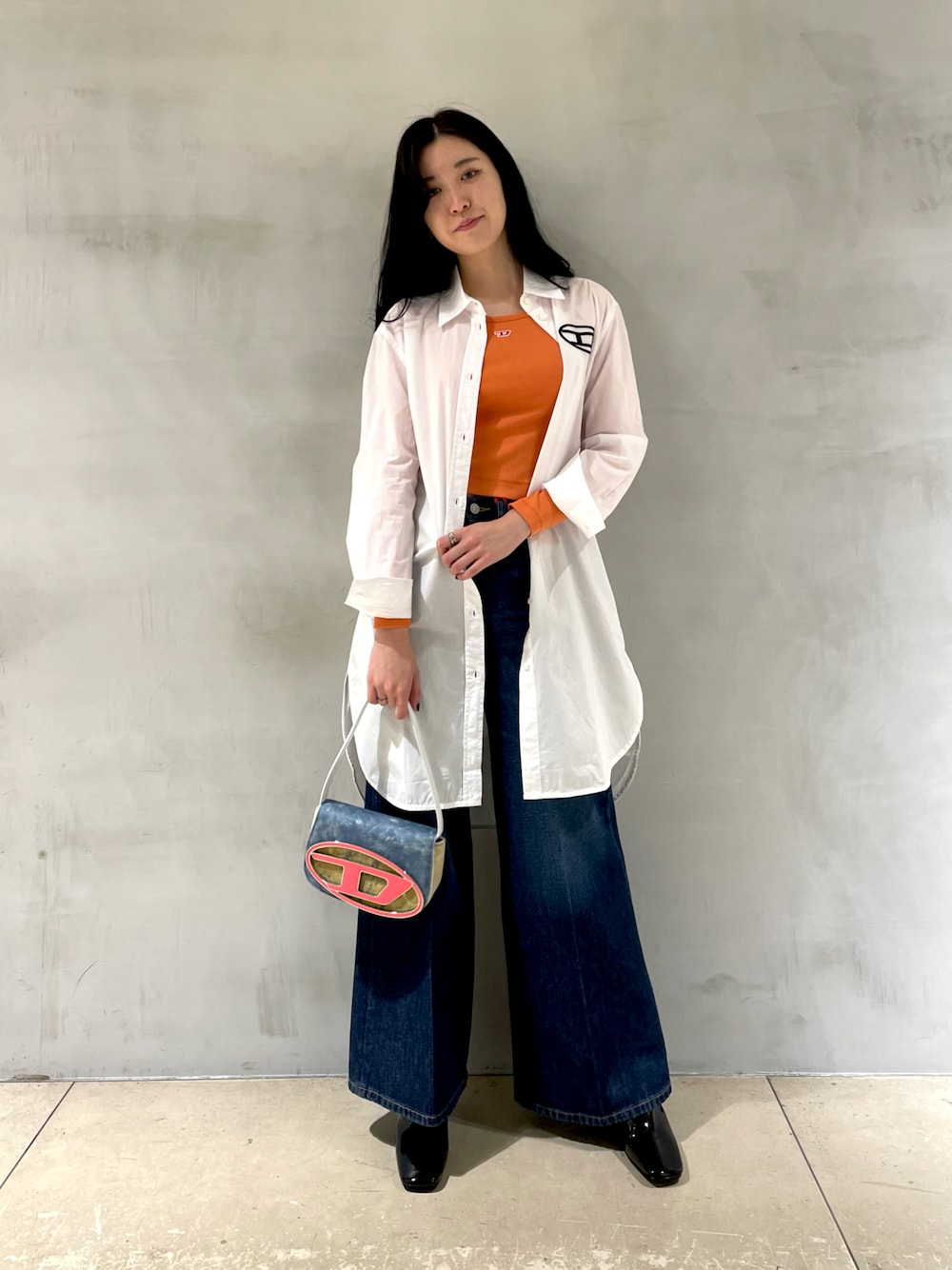 DIESEL SS22 レディース デニム スリム フレアレッグ ミッドブルーを