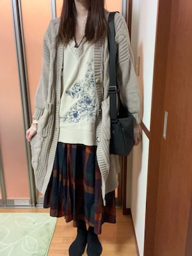 「アイテム（タンクトップ）」を使った、亜輝さん（レディース・174cm）の冬コーディネート