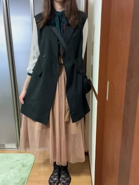 「REDYAZEL（レディアゼル）のベルト付チュールデザインスカート（スカート）」を使った、亜輝さん（レディース・174cm）の秋コーディネート