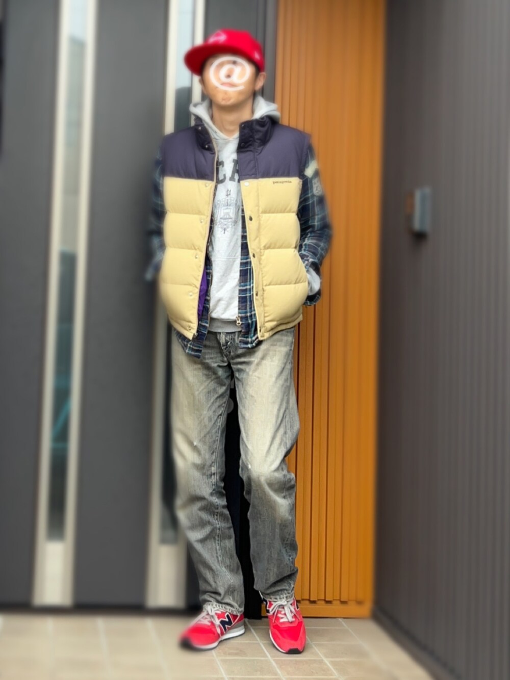 「Lewis Capaldiのアイテム（CD、その他）」を使った、@さん（メンズ・176cm）の春コーディネートの1枚目の写真