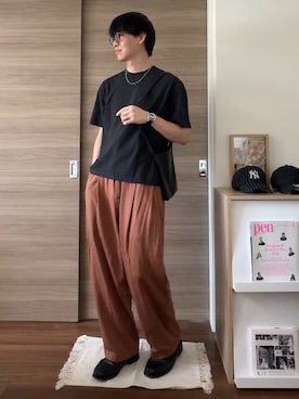 「UNIQLO（ユニクロ）のアイテム（Tシャツ/カットソー、ホワイト系）」を使った、Keiさん（メンズ・177cm）の春コーディネート
