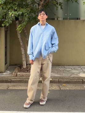 「アイテム（デニムパンツ、ベージュ系）」を使った、けいさん（メンズ・177cm）の秋コーディネート