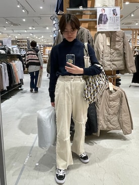 「VANS（バンズ）の【 VANS / ヴァンズ 】 < 限定展開 > OLD SKOOL BLACK SUEDE × CANVAS オールドスクール ブラック スウェード × キャンバス VN000D3HY28 USA企画（スニーカー）」を使った、テフユさん（レディース・163cm）の冬コーディネート