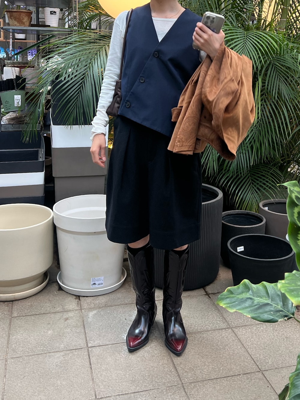 ZARAのブーツを使った「ウエスタンブーツ」の人気ファッション