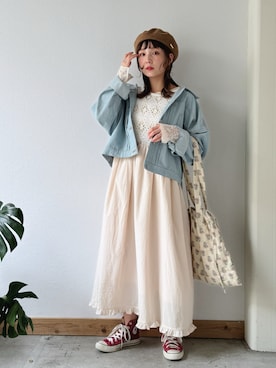 「ワンピース×スニーカー」｜「アイテム（ジャケット/アウター）」を使った、asukaさん（レディース・158cm）の春コーディネート