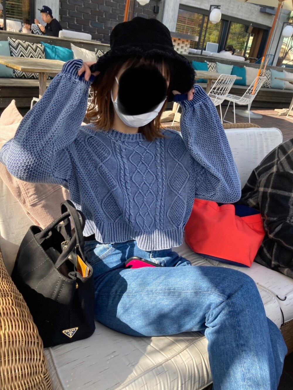 「大人カジュアル、休日コーデ、きれいめカジュアル、ラクチンコーデ、大人女子、プチプラコーデ、秋冬コーデ」｜「しまむらのアイテム（ニット/セーター、ブルー系）」を使った、tomoさん（レディース・166cm）の秋コーディネートの1枚目の写真