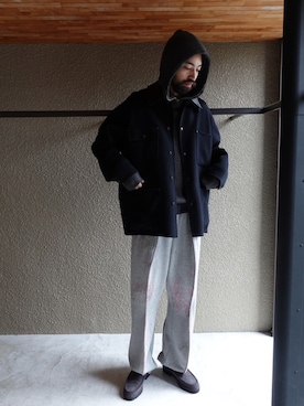 「アイテム（スリッポン）」を使った、アスガルさん（メンズ・185cm）の秋コーディネート