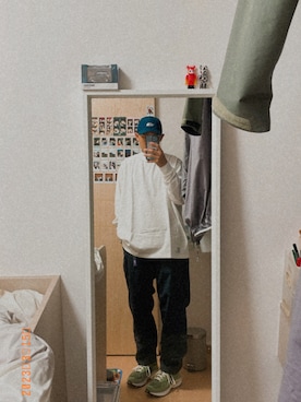 「JJJJound（ジョウンド）のアイテム」を使った、Sheldon Hoさん（メンズ・174cm）の春コーディネート