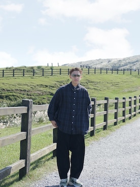 「JJJJound（ジョウンド）のアイテム」を使った、Sheldon Hoさん（メンズ・174cm）の秋コーディネート