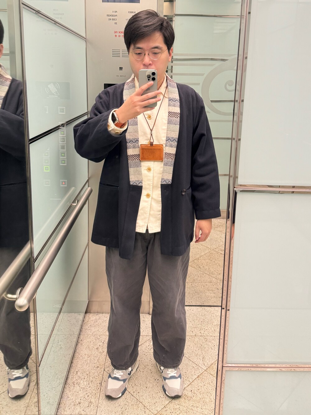 「ootd、Taipei 101」｜「NEW BALANCEのNew Balance U998TA / ニューバランス U998TA（スニーカー、グレー系）」を使った、謝慶潭 Jim Hsieh さん（メンズ・179cm）の冬コーディネートの1枚目の写真