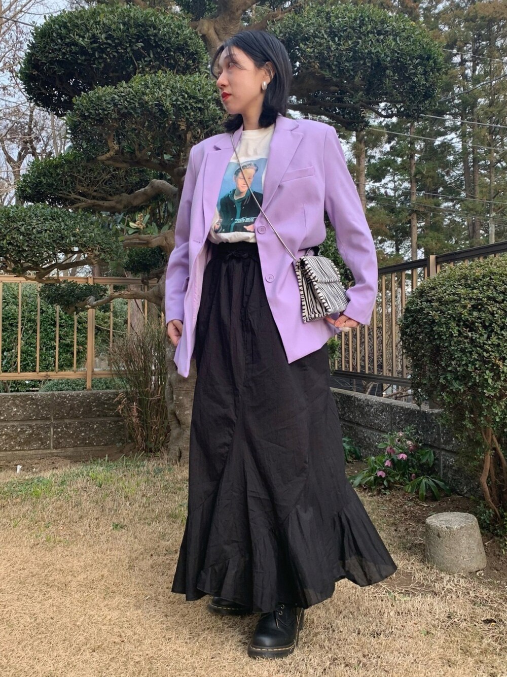 「低身長、春コーデ、カスタネ、H&M、Dr.Martens、休日スタイル、Kastane」｜「Kastaneのアイテム（スカート、ブラック系）」を使った、renaさん（レディース・153cm）の冬コーディネートの1枚目の写真