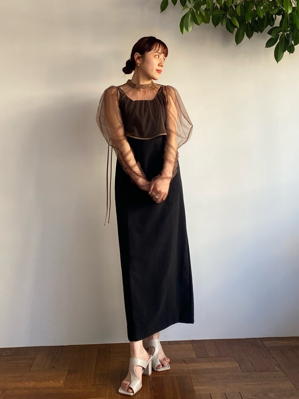 「PUBLIC TOKYOの【三重県産】チュールレイヤードストレッチキャミドレス/オケージョンワンピ（ワンピース、ブラック系）」を使った、yukisugasawaさん（レディース・155cm）の夏コーディネートの1枚目の写真