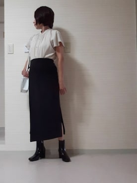 「GU（ジーユー）のアイテム（シャツ/ブラウス、ベージュ系）」を使った、tomonsさん（レディース）の秋コーディネート