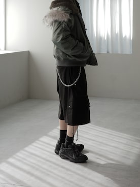 MAISON SPECIALのカーゴパンツを使った人気ファッションコーディネート