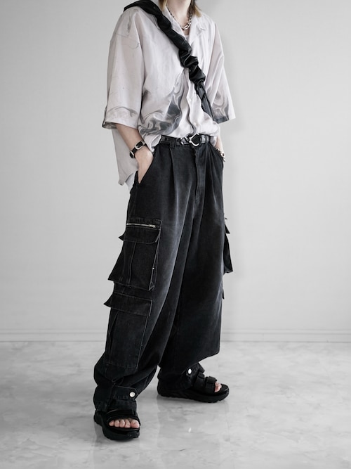 Double buckle leather bangle（バングル/リストバンド）｜TOGA