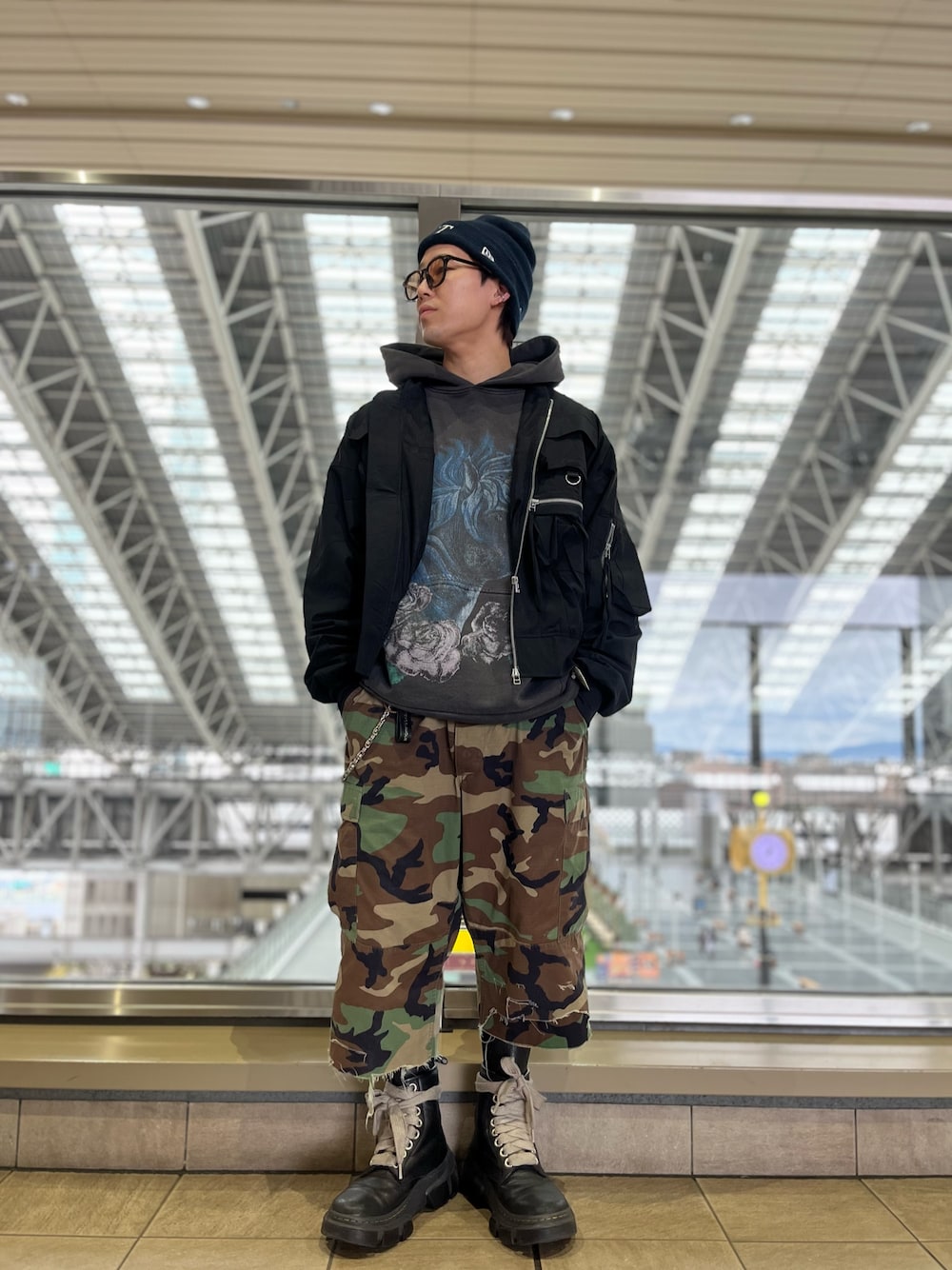 「DANKE SCHONのDankeSchon/ダンケシェーン/撥水SN POCKET BLOUSON（ブルゾン、ブラック系）」を使った、RIKIKYAさん（メンズ・168cm）の冬コーディネートの1枚目の写真