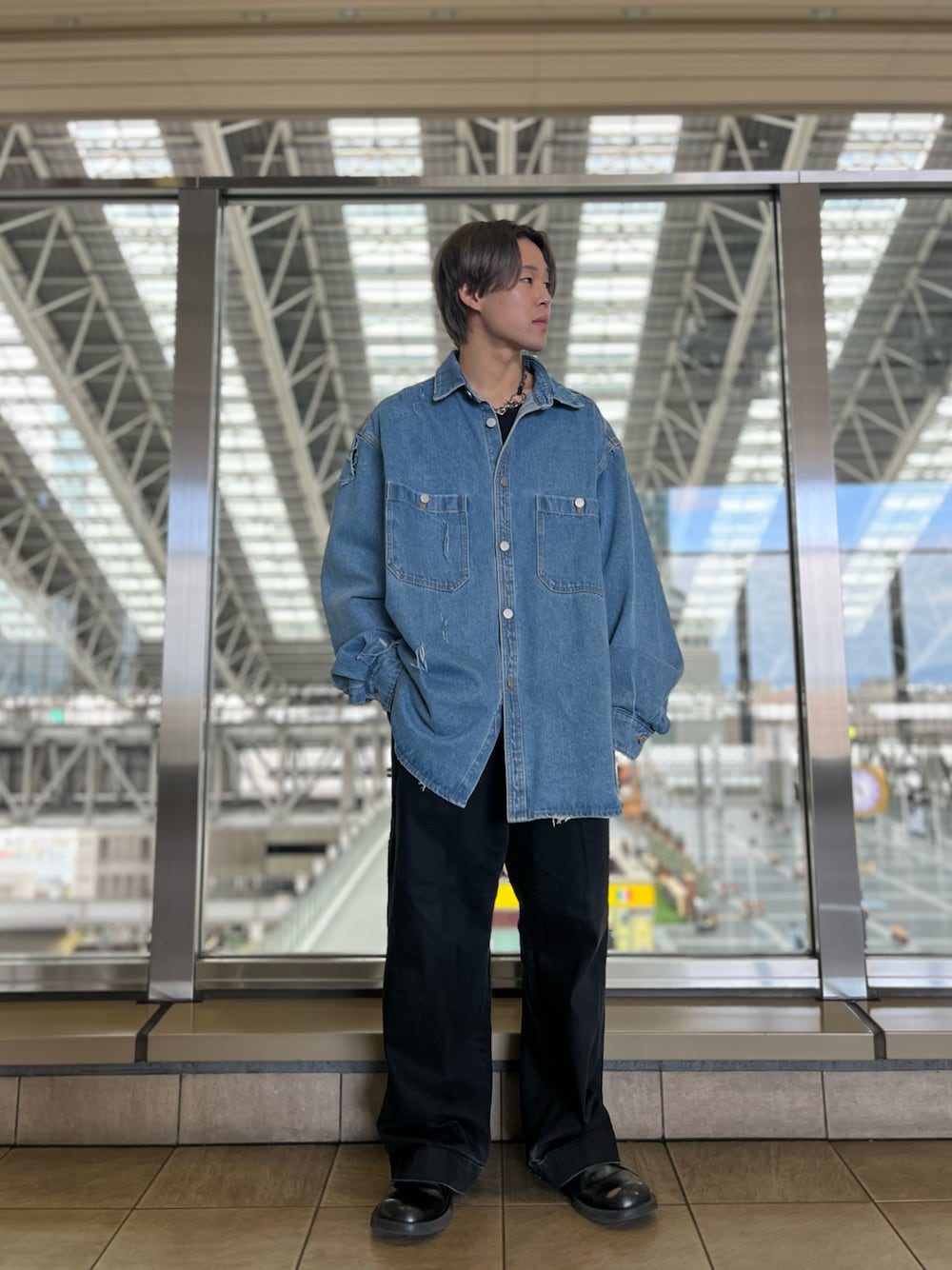 「LHP、休日スタイル、古着MIX、カジュアルコーデ、メンズファッション、アメカジコーデ、lhplucuaosaka、ファッションを楽しもう」｜「WHITELANDのWHITELAND/ホワイトランド/DENIM SHIRTS（シャツ/ブラウス、その他）」を使った、RIKIKYAさん（メンズ・168cm）の冬コーディネートの1枚目の写真