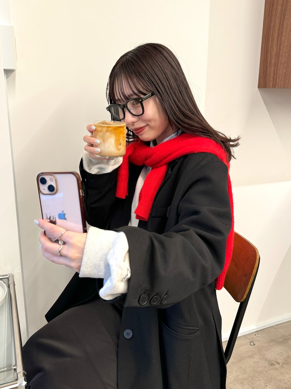「休日スタイル」｜「mlineの[mline]オーバージャケット（テーラードジャケット、ブラック系）」を使った、mokaさん（レディース・158cm）の秋コーディネートの1枚目の写真