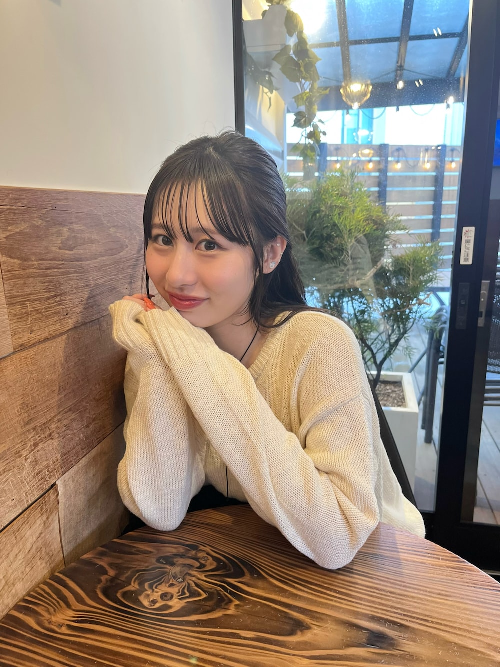 「ニット」｜「mlineの[mline]スラブBIGニット（ニット/セーター、ホワイト系）」を使った、mokaさん（レディース・158cm）の冬コーディネートの1枚目の写真