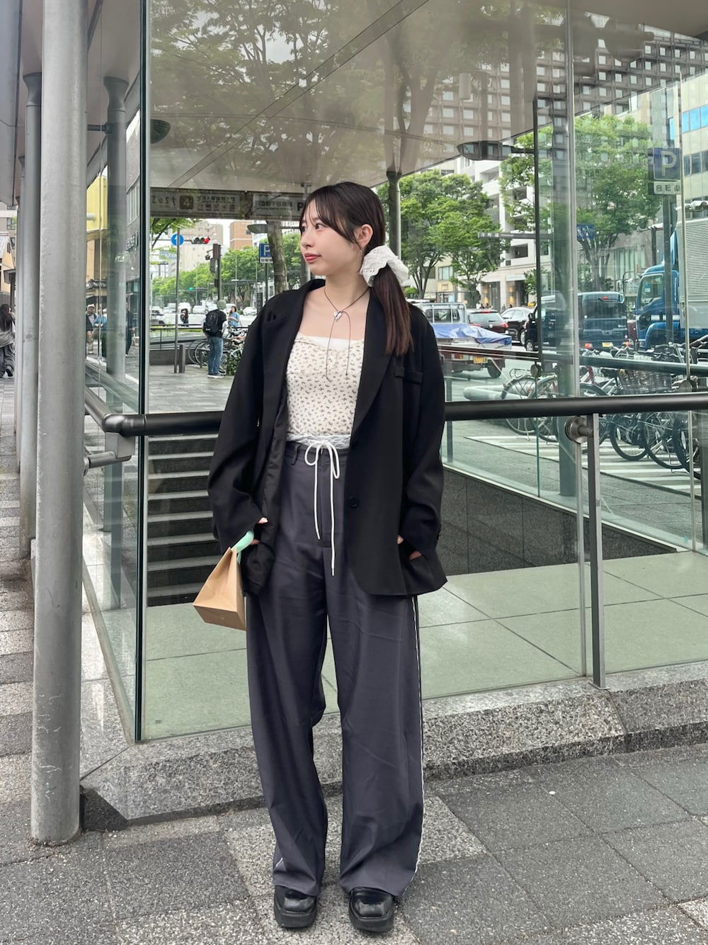 「ジャケット」｜「mlineの[mline]オーバージャケット（テーラードジャケット、ブラック系）」を使った、mokaさん（レディース・158cm）の春コーディネートの1枚目の写真