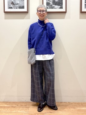 「SHOO・LA・RUE（シューラルー）の【2点セット/洗濯機可/S-LL】着回しがきく もちもちハイネックニット+裾シャツインナー（ニット/セーター、ブルー系）」を使った、Ayumiさん（レディース・168cm）の冬コーディネート