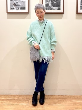 「SHOO・LA・RUE（シューラルー）の【S-LL】1枚で決まる 裾フリンジニット（ニット/セーター、グリーン系）」を使った、Ayumiさん（レディース・168cm）の冬コーディネート