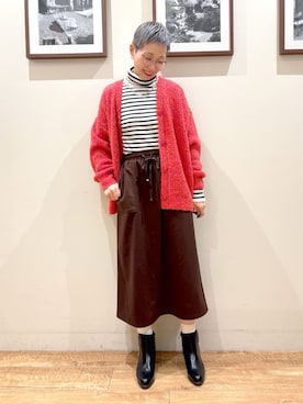 「SHOO・LA・RUE（シューラルー）の【絶妙なゆるピタ/洗濯機可】ちくちくしにくい リブタートルネック やわらかニット【CIRCRIC】（ニット/セーター、ホワイト系）」を使った、Ayumiさん（レディース・168cm）の冬コーディネート