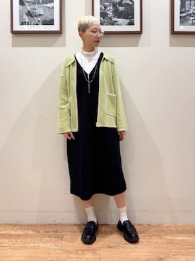 「SHOO・LA・RUE（シューラルー）のステッチ襟付きが魅力な ジップニットカーディガン（カーディガン/ボレロ、グリーン系）」を使った、Ayumiさん（レディース・168cm）の冬コーディネート