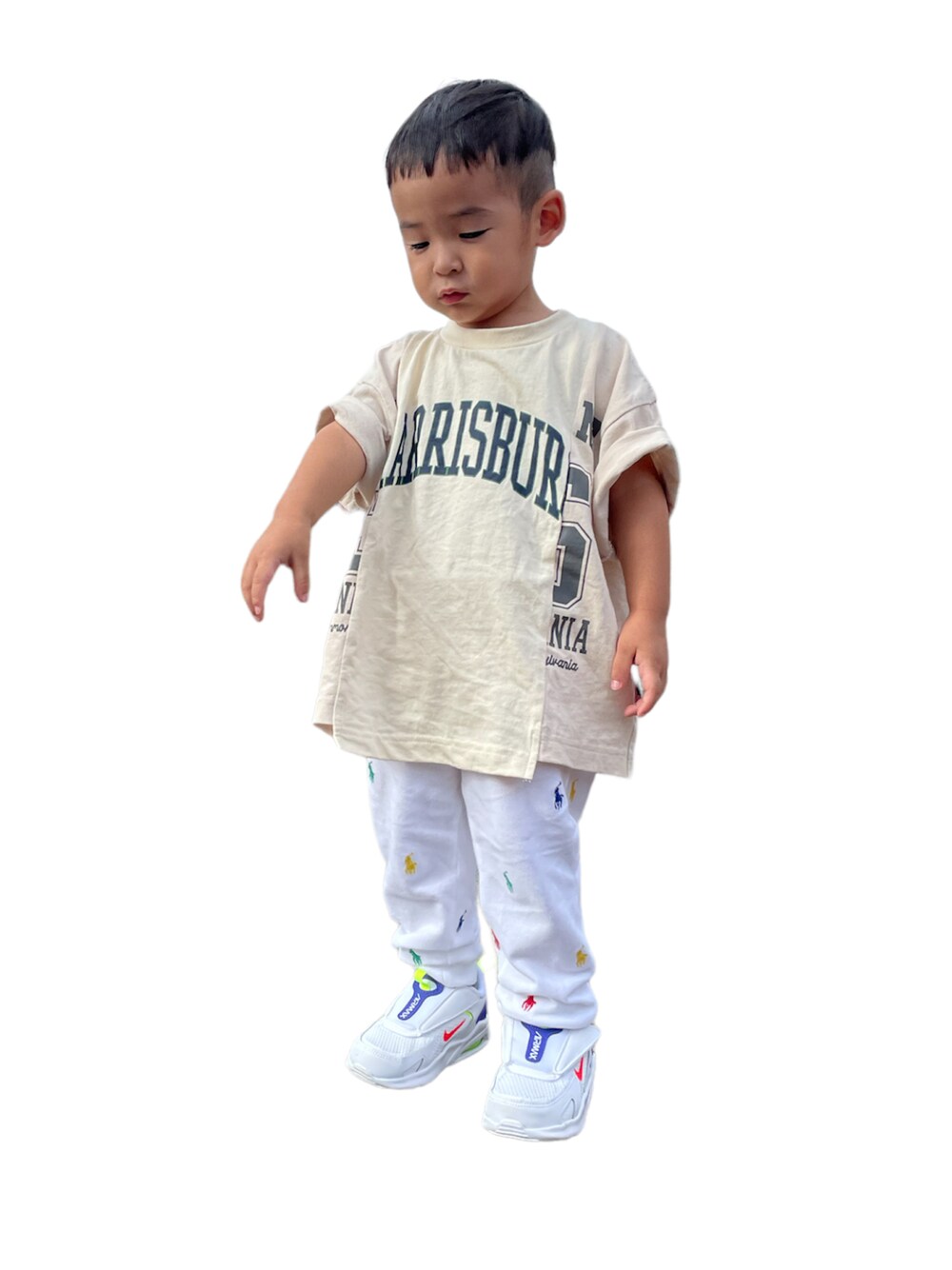 「休日スタイル、むすこーで、NIKE、夏コーデ、秋のコーデ、2歳」｜「POLO RALPH LAURENのアイテム（スウェットパンツ、ホワイト系）」を使った、KIITOさん（キッズ・90cm）の秋コーディネートの1枚目の写真