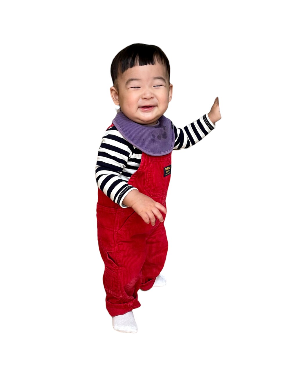 「むすこーで、オーバーオール、OSHKOSH、無印良品、カジュアルコーデ、ボーダートップス」｜「OSHKOSHのアイテム（サロペット/オーバーオール、レッド系）」を使った、KIITOさん（キッズ・70cm）の春コーディネートの1枚目の写真