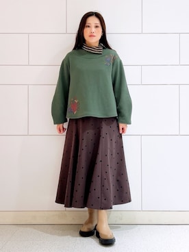 「アイテム（Tシャツ/カットソー、グリーン系）」を使った、Jocomomolaさん（レディース・159cm）の秋コーディネート