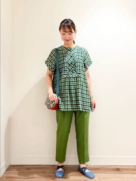 「Jocomomola（ホコモモラ）のアイテム（パンツ）」を使った、Jocomomolaさん（レディース・166cm）の夏コーディネート