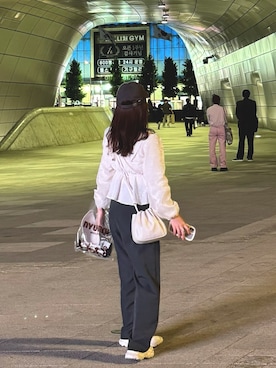「classicalelf（クラシカルエルフ）のアイテム（スラックス）」を使った、natsume.さん（レディース・154cm）の春コーディネート