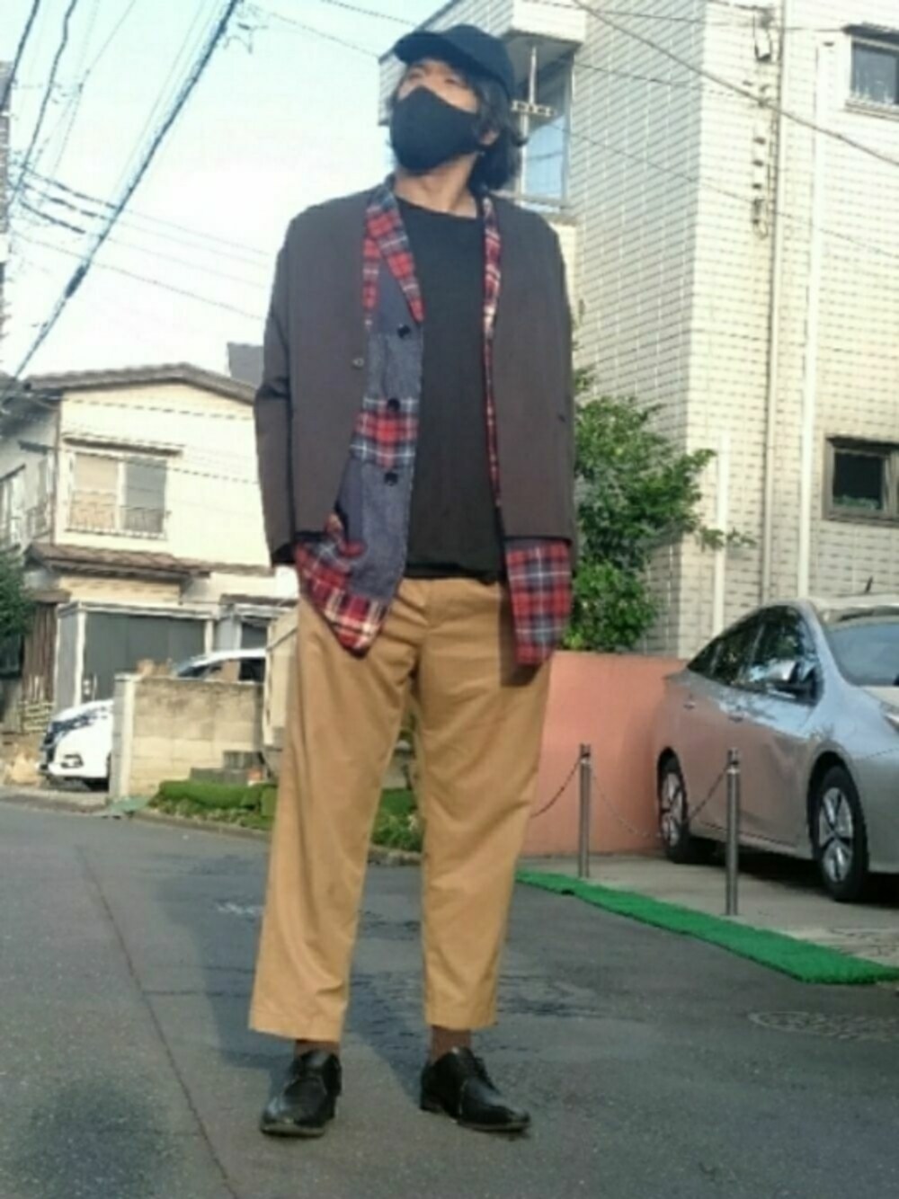 「大人カジュアル、秋冬コーデ、おしゃれさんと繋がりたい、カシミヤウールキャップ、MBマスクコード　シルバー、スーピマコットンクルーネックT、ビッグシルエット、チェックコート、カーディガンテーラードジャケット、ビエラギャバワイドスラックス、ブレスレット、Silver Circle of Wisdom Ring、いいね、save、フォローお願いします🤑」｜「UNIQLOのアイテム（キャップ、ブルー系）」を使った、カフェ　さん（メンズ・188cm）の秋コーディネートの1枚目の写真