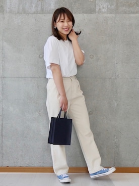 「カラースニーカー」｜「アイテム（Tシャツ/カットソー）」を使った、こすぱっしょんゆりえさん（レディース・165cm）の夏コーディネート