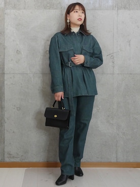 「アイテム（デニムジャケット、グリーン系）」を使った、こすぱっしょんゆりえさん（レディース・165cm）の秋コーディネート