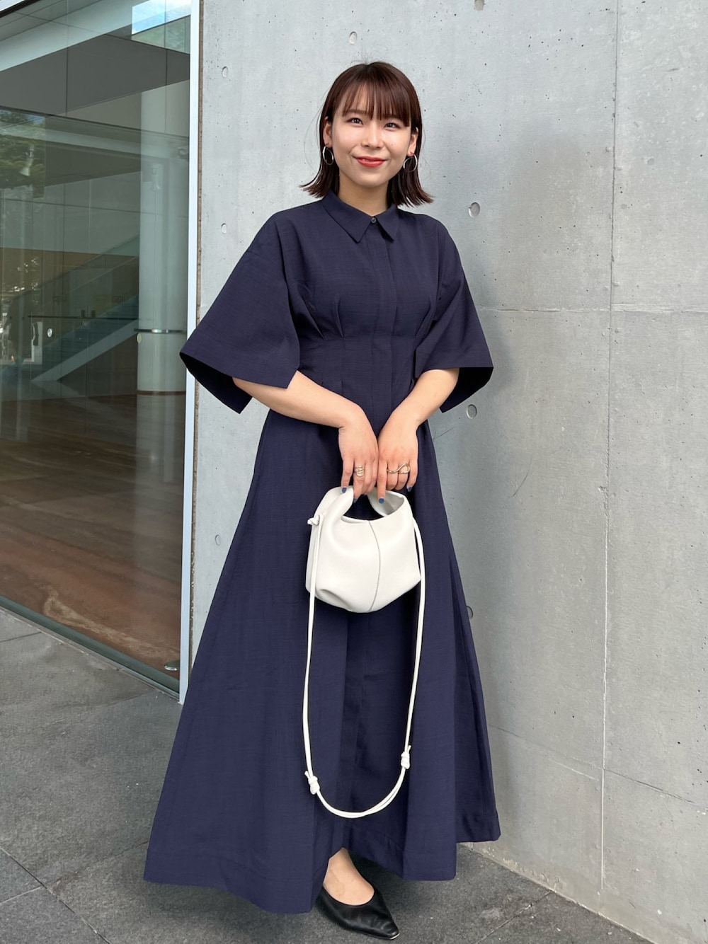 ウエストタックフレアシャツワンピースを使った人気ファッション