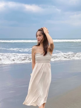 「H&M（エイチ・アンド・エム）のアイテム（ジャンパースカート）」を使った、Jessicaさん（レディース・170cm）の秋コーディネート
