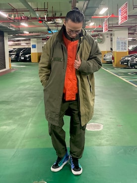 「VANS（バンズ）のアイテム（その他シューズ）」を使った、W3110 さん（メンズ・170cm）の冬コーディネート