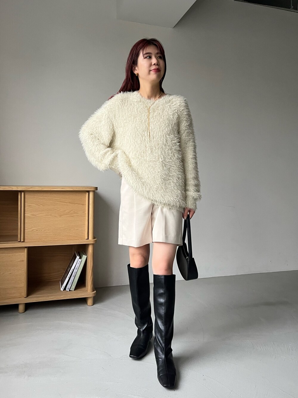 ミニマルロングブーツを使った人気ファッションコーディネート ミニマルロングブーツを使った人気ファッションコーディネート
