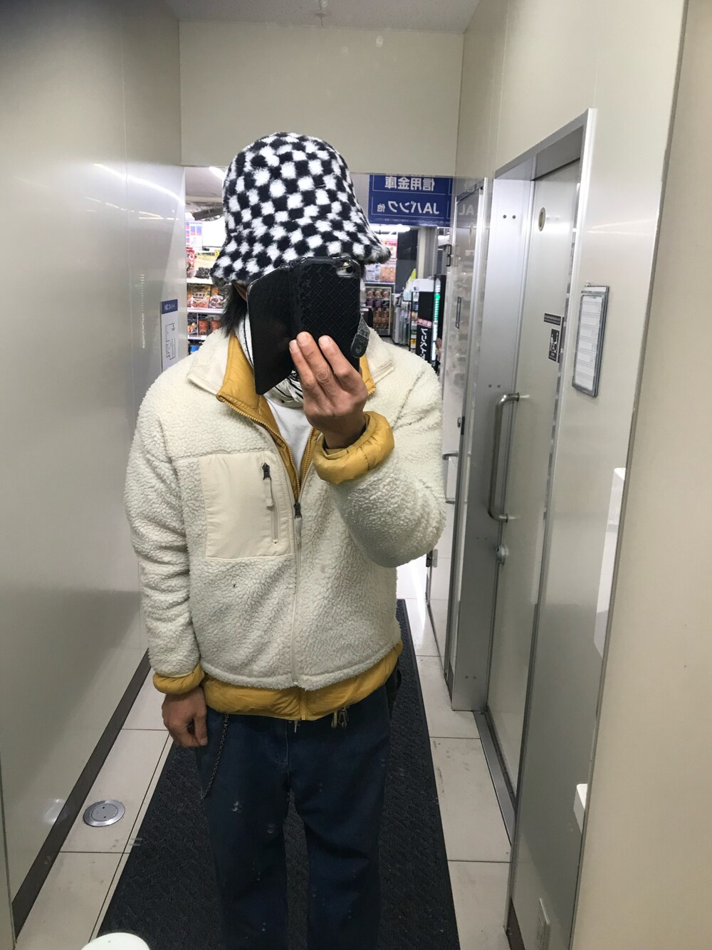 「冬コーデ、マイベストコーデ2024、メンズコーデ、ユニクロ、アウターONアウター、GU、UNIQLO」｜「GUのアイテム（ブルゾン、ホワイト系）」を使った、ともキングさん（メンズ・176cm）の冬コーディネートの1枚目の写真