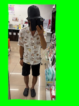 「アイテム（チノパンツ）」を使った、ともキングさん（メンズ・176cm）の夏コーディネート