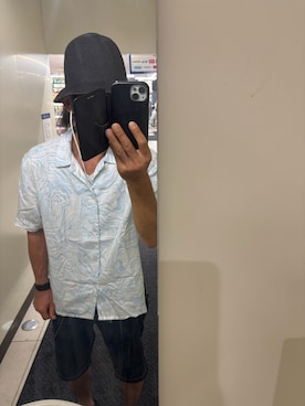 「H&M（エイチ・アンド・エム）のアイテム（シャツ/ブラウス、ブルー系）」を使った、ともキングさん（メンズ・176cm）の夏コーディネート