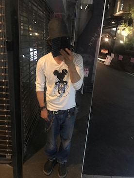 「MICKEYTシャツ」｜ともキングさん（メンズ・176cm）の夏コーディネート