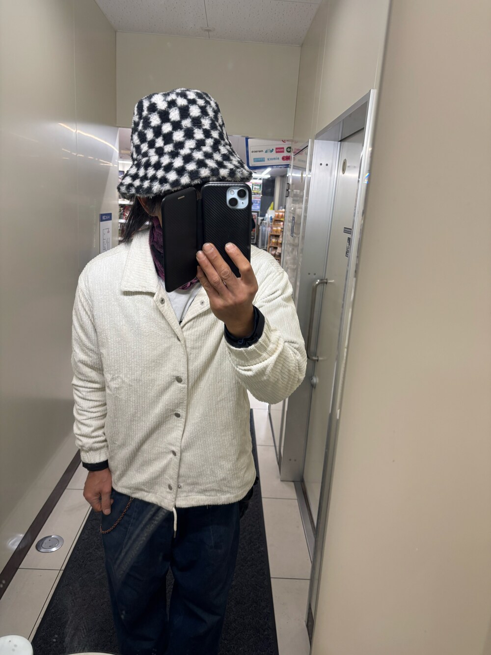 「春めき満開コーデ、ジャケット、コーチジャケット、春服コーデ、春服、ZIP FIVE、zipfive、GU」｜「GUのアイテム（デニムパンツ、ブルー系）」を使った、ともキングさん（メンズ・176cm）の春コーディネートの1枚目の写真