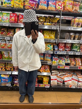 「ZIP FIVE（ジップファイブ）のアイテム（ブルゾン、ホワイト系）」を使った、ともキングさん（メンズ・176cm）の春コーディネート