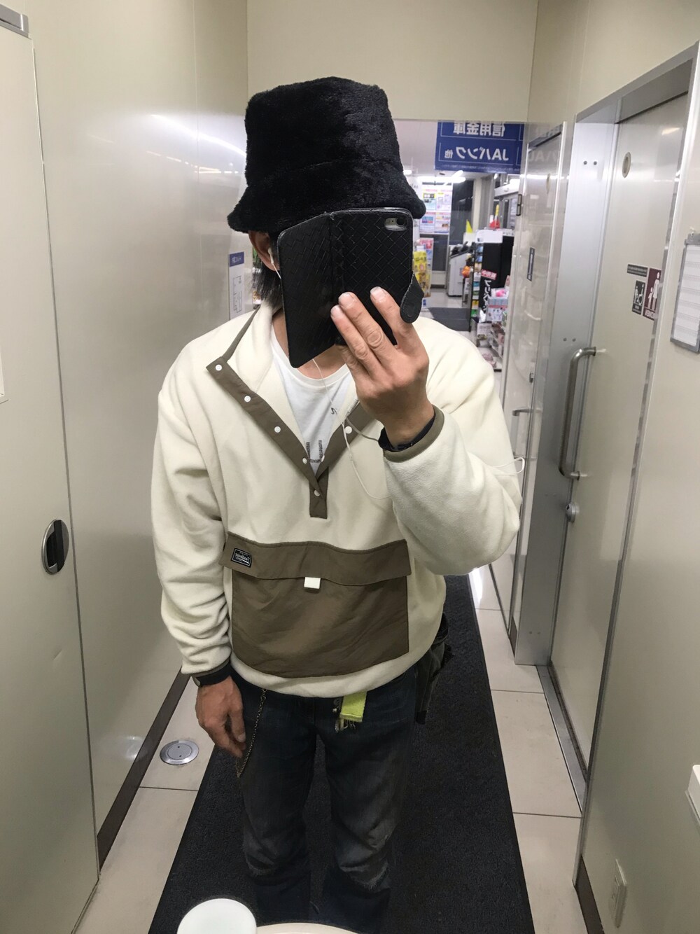 「フリース、ハーフジップ、niko and ...、ZIP FIVE、zipfive」｜「ZIP FIVEのアイテム（デニムパンツ、ブルー系）」を使った、ともキングさん（メンズ・176cm）の春コーディネートの1枚目の写真